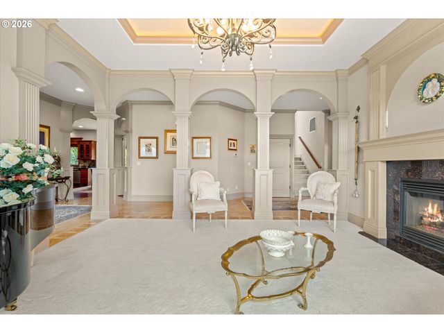 6147 QUAIL HOLLOW St Se, Salem, OR 97306