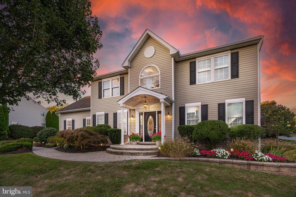 16 LONG MEADOW RD, Royersford, PA 19468