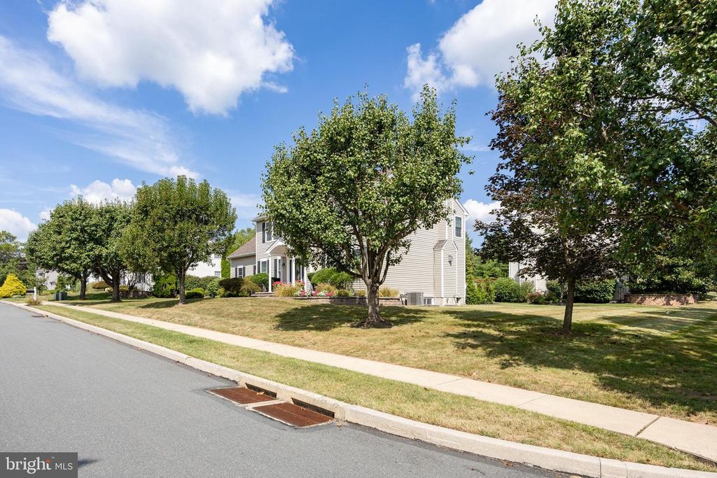 Image 67 of property listing at 16 LONG MEADOW RD, Royersford, PA 19468