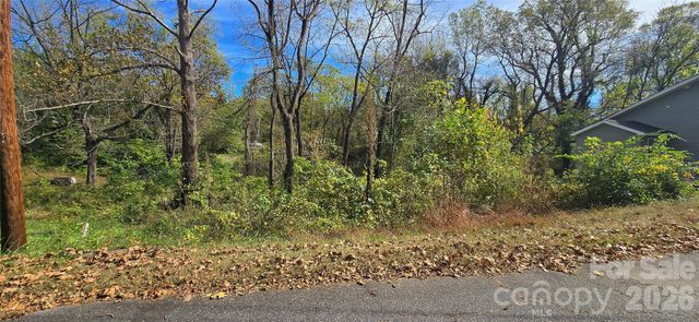 520 Healan Place NW, Lenoir, NC 28645