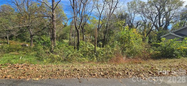 520 Healan Place NW, Lenoir, NC 28645