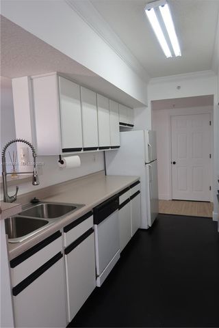 11650 SW 2nd St 16102, Pembroke Pines, FL 33025