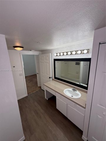 11650 SW 2nd St 16102, Pembroke Pines, FL 33025