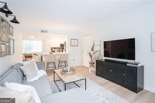 100 Biscayne Drive NW D1, Atlanta, GA 30309