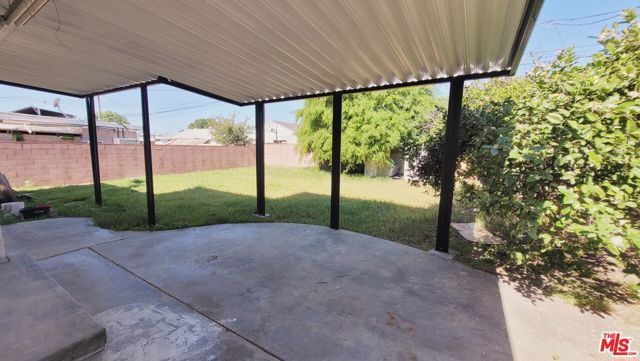 13063 Louvre Street, Pacoima (los Angeles), CA 91331