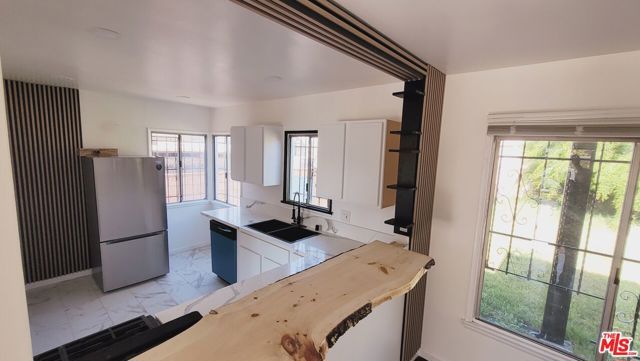 13063 Louvre Street, Pacoima (los Angeles), CA 91331