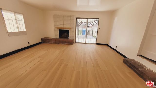 13063 Louvre Street, Pacoima (los Angeles), CA 91331