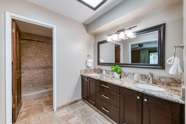 7238 N Ila, Fresno, CA 93711