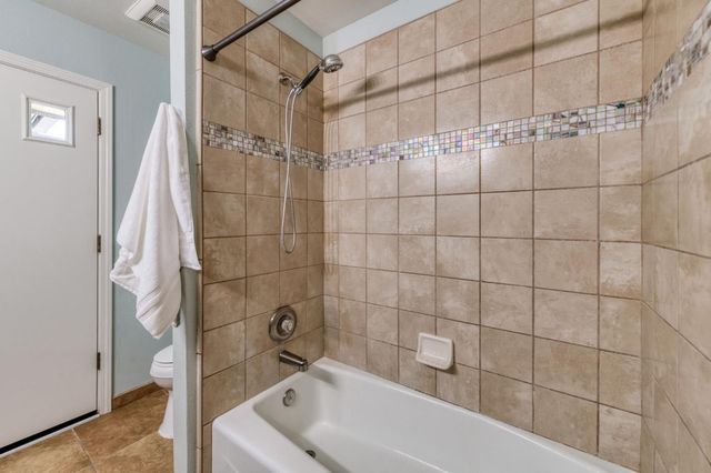 7238 N Ila, Fresno, CA 93711