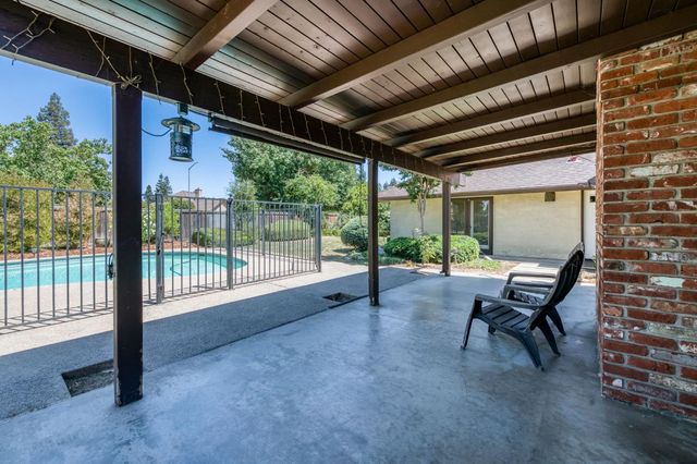 7238 N Ila, Fresno, CA 93711