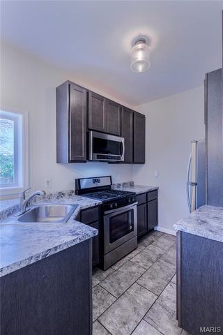 1528 N Church Street, Belleville, IL 62221