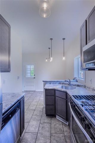 1528 N Church Street, Belleville, IL 62221