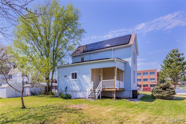 1528 N Church Street, Belleville, IL 62221