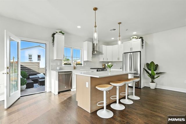 186 Canterbury Avenue, North Arlington, NJ 07031