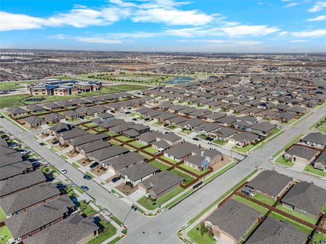 1045 Kirkham Way, Fort Worth, TX 76247