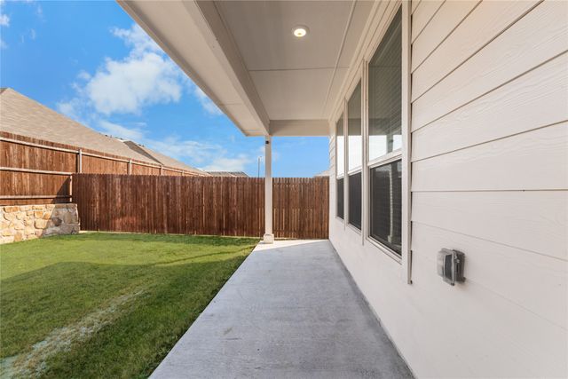 1045 Kirkham Way, Fort Worth, TX 76247