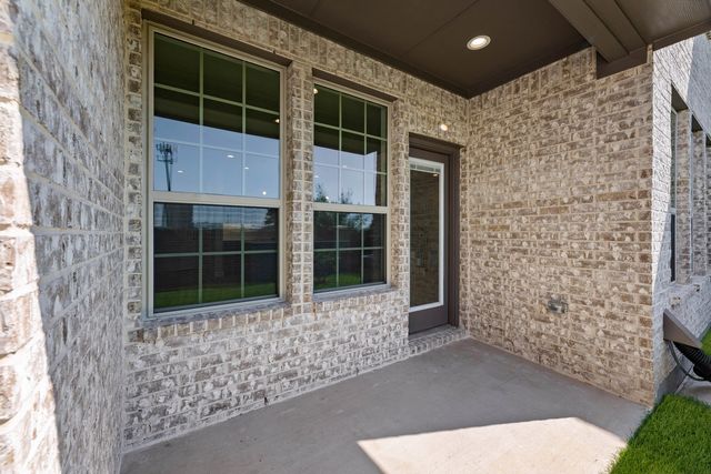 672 Sandiford, Mansfield, TX 76063