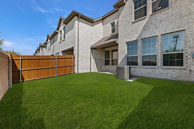 672 Sandiford, Mansfield, TX 76063