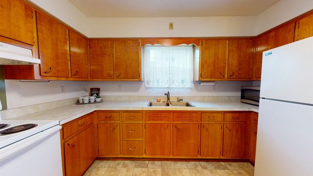 421 2nd Avenue, Chesapeake, OH 45619