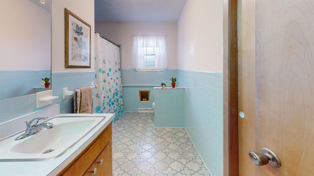 421 2nd Avenue, Chesapeake, OH 45619