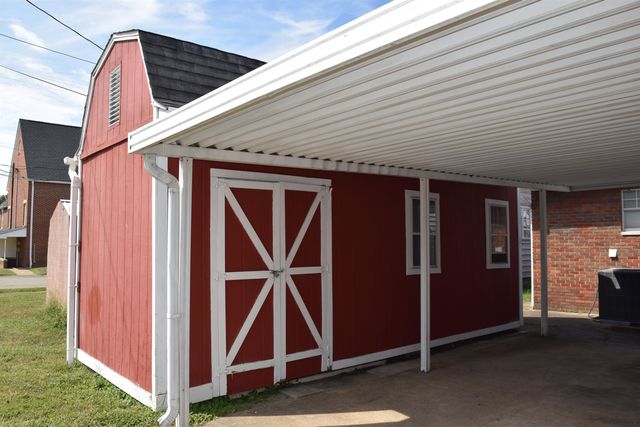 421 2nd Avenue, Chesapeake, OH 45619