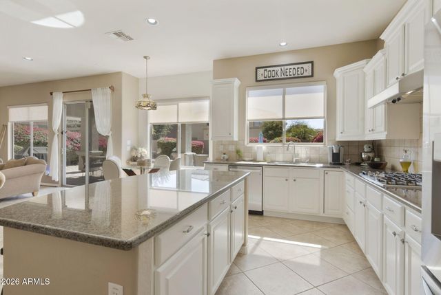 3821 E Patrick Lane, Phoenix, AZ 85050