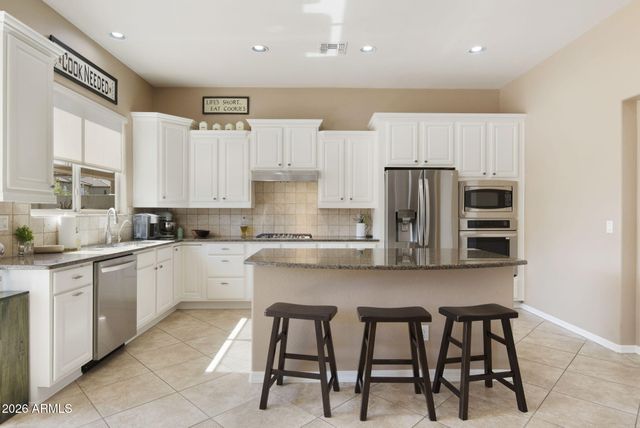 3821 E Patrick Lane, Phoenix, AZ 85050