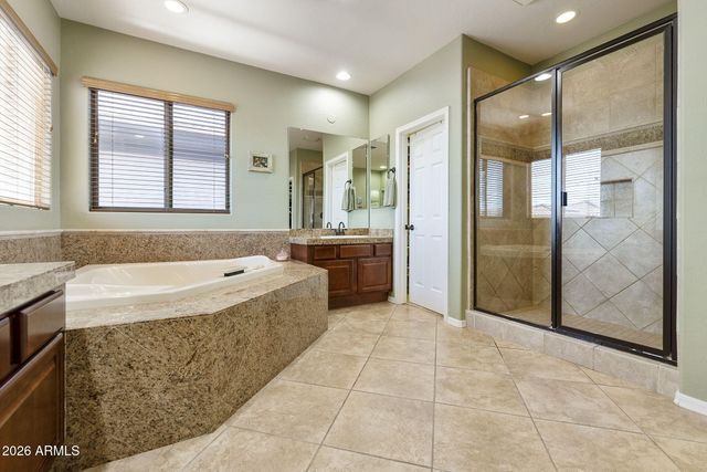 3821 E Patrick Lane, Phoenix, AZ 85050