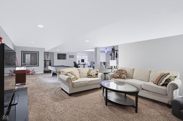 3222 Cherokee Circle, Bargersville, IN 46106