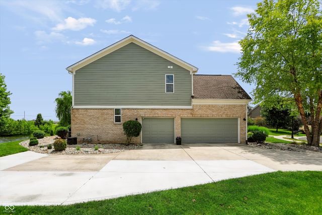 3222 Cherokee Circle, Bargersville, IN 46106