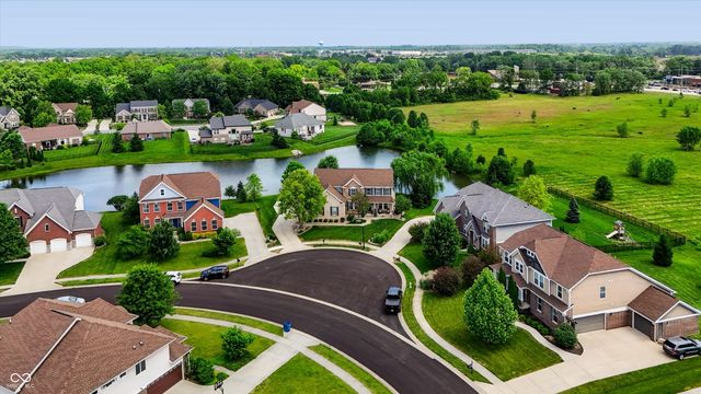 3222 Cherokee Circle, Bargersville, IN 46106
