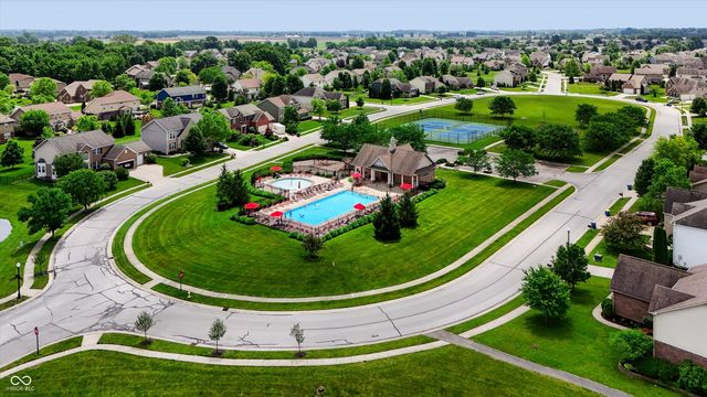 3222 Cherokee Circle, Bargersville, IN 46106