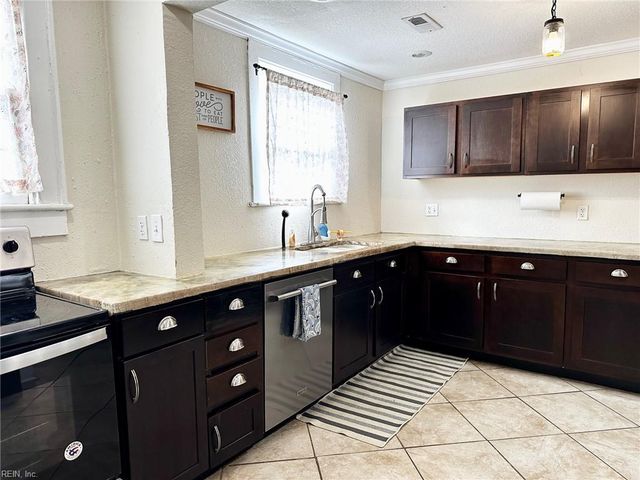 109 E Cummings AVE, Hampton, VA 23663