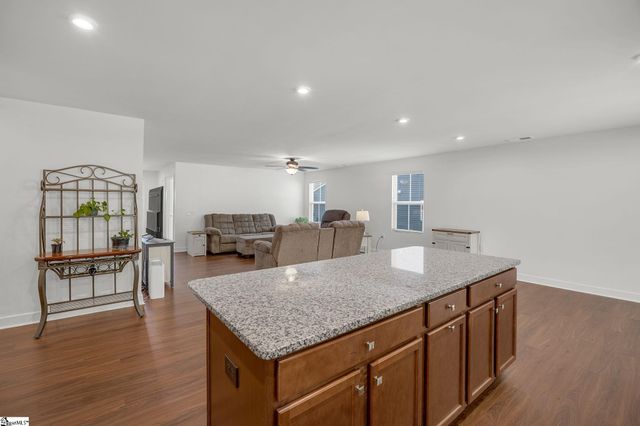 664 Hardwood Drive, Boiling Springs, SC 29316