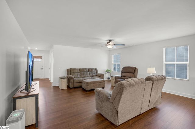 664 Hardwood Drive, Boiling Springs, SC 29316