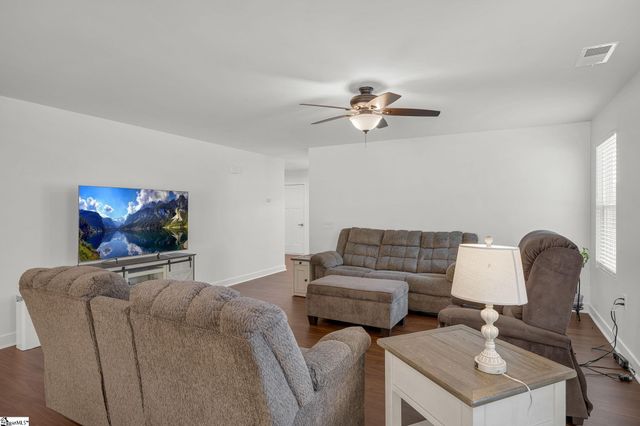 664 Hardwood Drive, Boiling Springs, SC 29316