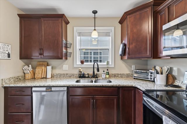 159 Ambridge St, Oak Grove, KY 42262