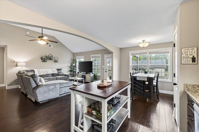159 Ambridge St, Oak Grove, KY 42262