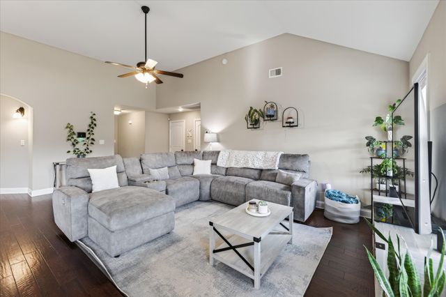 159 Ambridge St, Oak Grove, KY 42262
