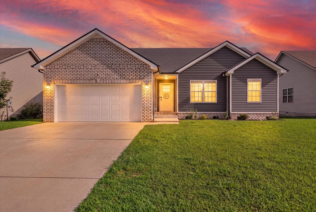 159 Ambridge St, Oak Grove, KY 42262
