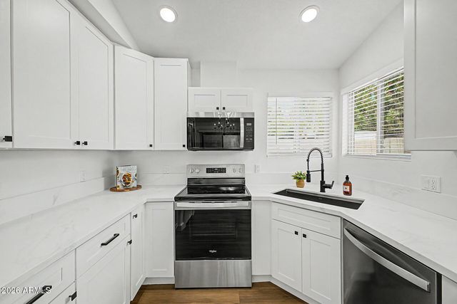 921 S VAL VISTA Drive 51, Mesa, AZ 85204