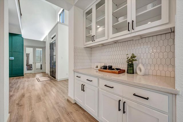 98 Dorado Drive, Friendswood, TX 77546