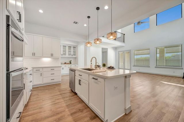 98 Dorado Drive, Friendswood, TX 77546