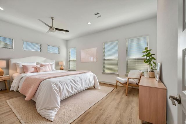 98 Dorado Drive, Friendswood, TX 77546