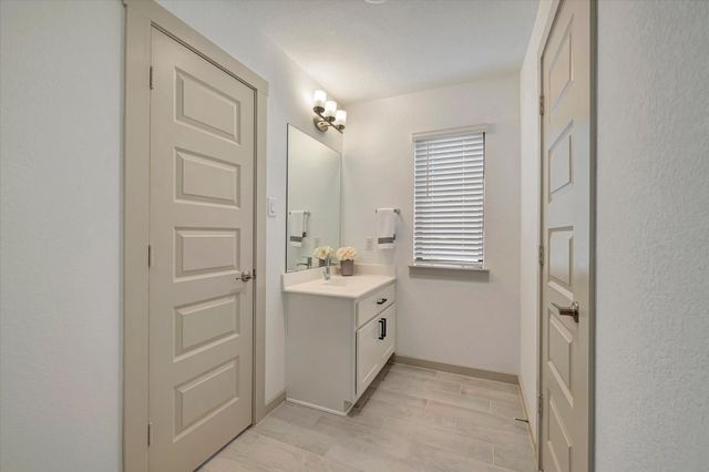 98 Dorado Drive, Friendswood, TX 77546