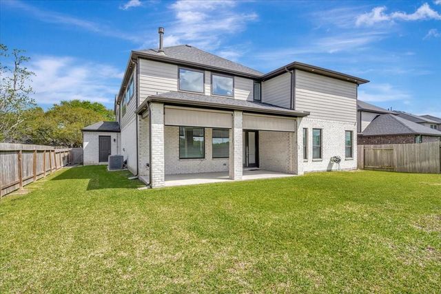 98 Dorado Drive, Friendswood, TX 77546