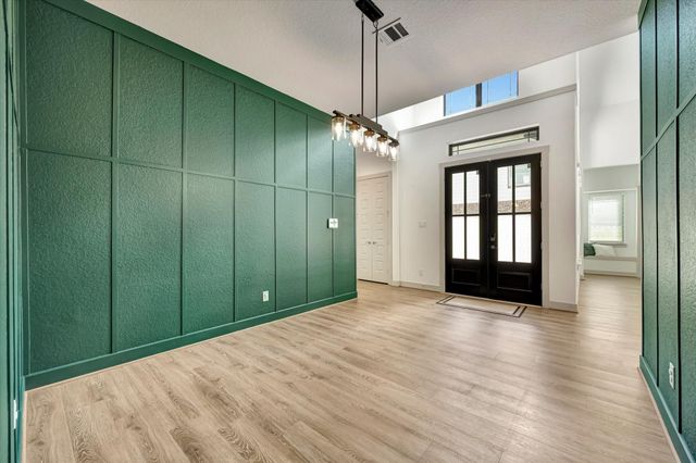 98 Dorado Drive, Friendswood, TX 77546