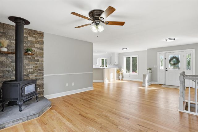 242 OLD PLANTATION LN, Stephens City, VA 22655