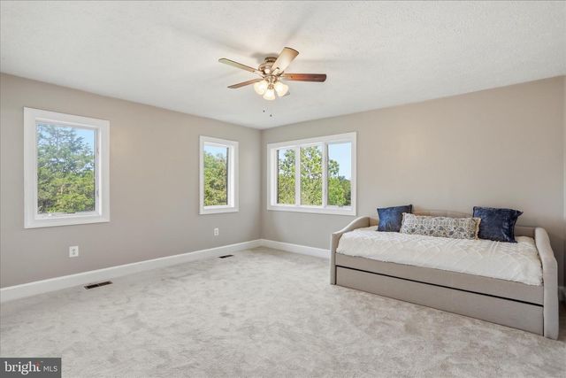 242 OLD PLANTATION LN, Stephens City, VA 22655