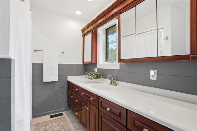 242 OLD PLANTATION LN, Stephens City, VA 22655